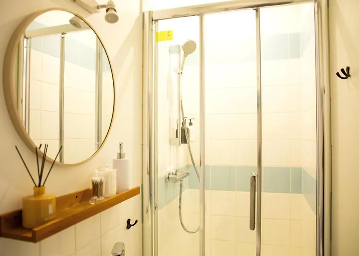 Avec Parking Zenith * كان